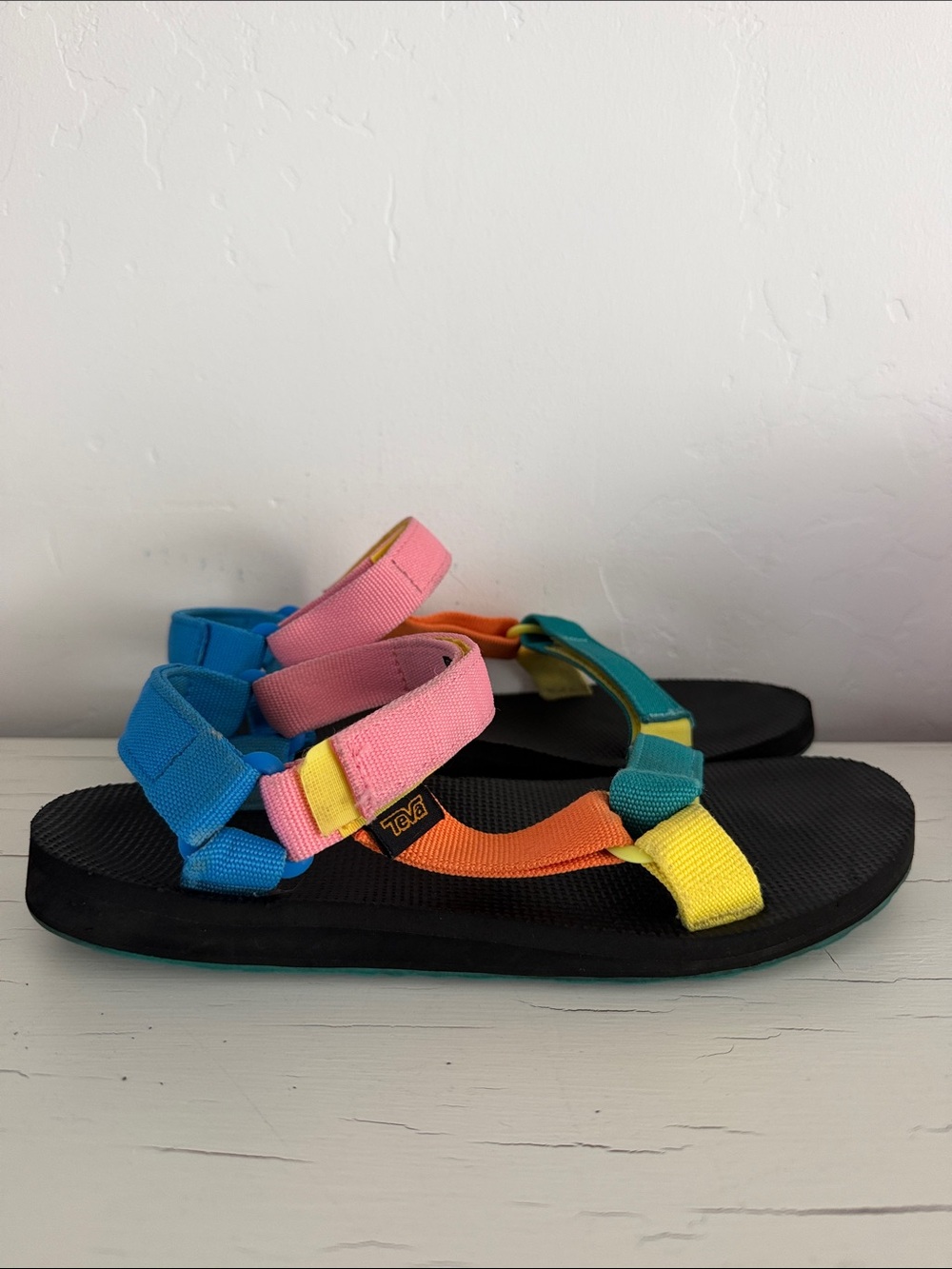 Teva Original Universal Sandals 90’s Multi Rainbow Sport Outdoor Women’s Size 9